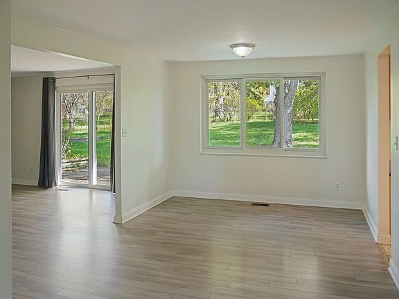 3rd image of 30 Bywood Ct