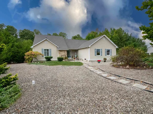 4 Monarch Ct, Cape May, NJ 08204