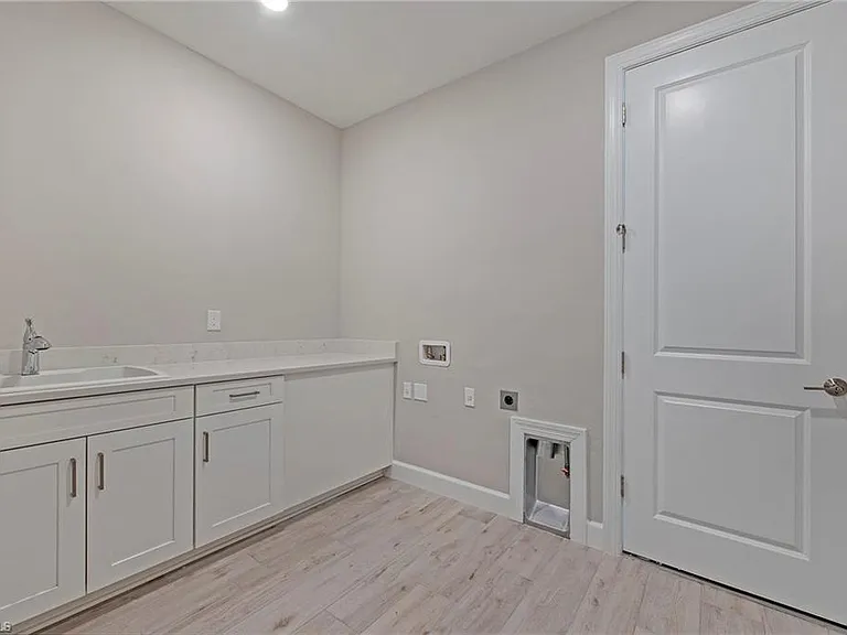 17471 Caravita Ln — Photo 25