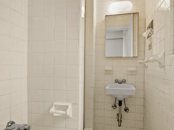 235 West End Avenue image 10 of 16