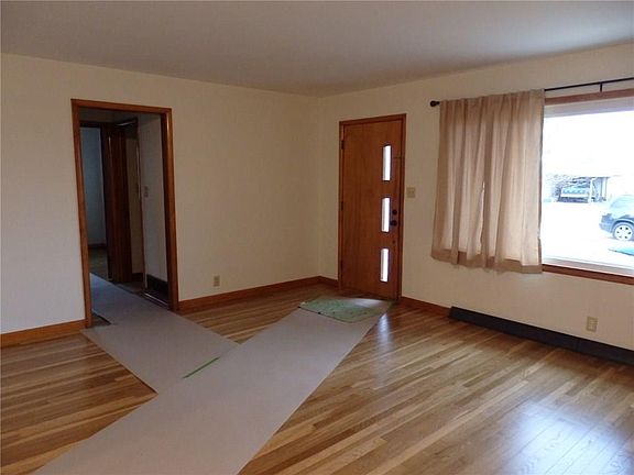 2nd image of 408 Superior St