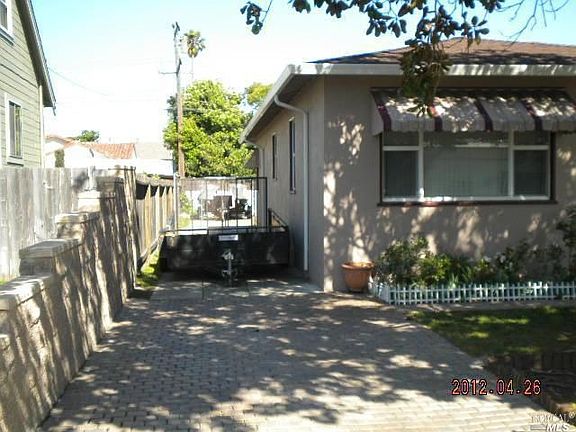 3rd image of 430 Yuba St