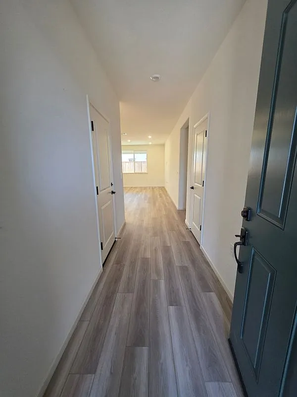 3 bed, 2.0 bath, 1855 sqft, $3,000 — Photo 3