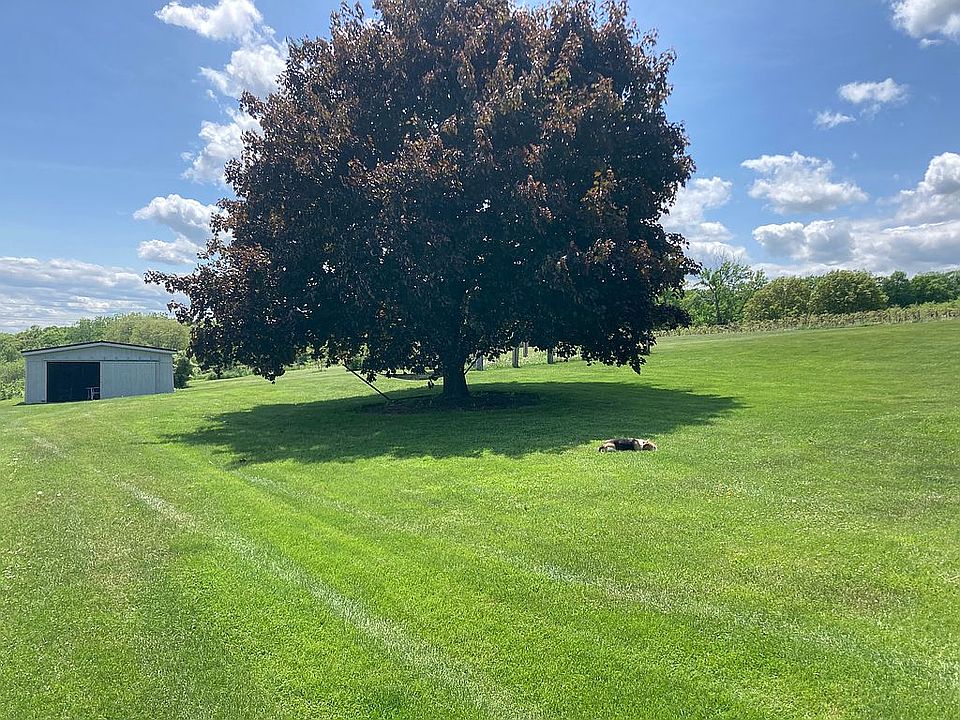 2nd image of 2927 Merritt Hill Rd