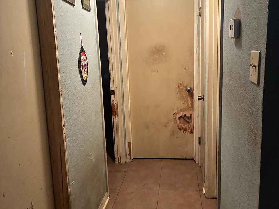 1st image of 10681 Hurst Dr