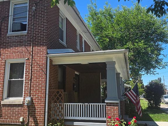 4th image of 60 E York Ave