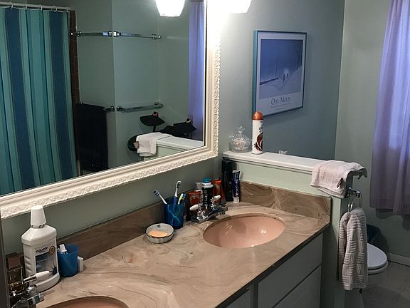 large upstairs bathroom