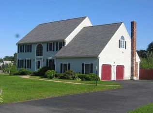 16 Aynsley Cir, Billerica, MA 01821