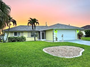 40 NE 13th Pl, Cape Coral, FL 33909