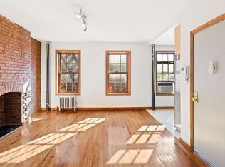 143 Perry St APT 3, New York, NY 10014