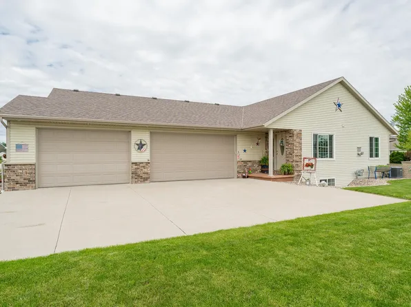 1329 Northwood Dr, Seymour, WI 54165