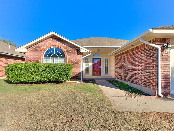 4th image of 13112 Maple Leaf Dr