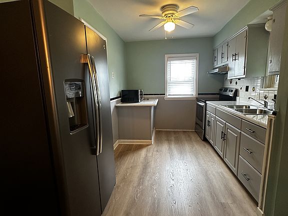 4th image of 1506 Bredell Ave