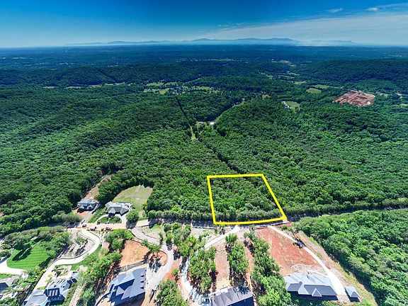 3rd image of 8100 Balata Dr #8100