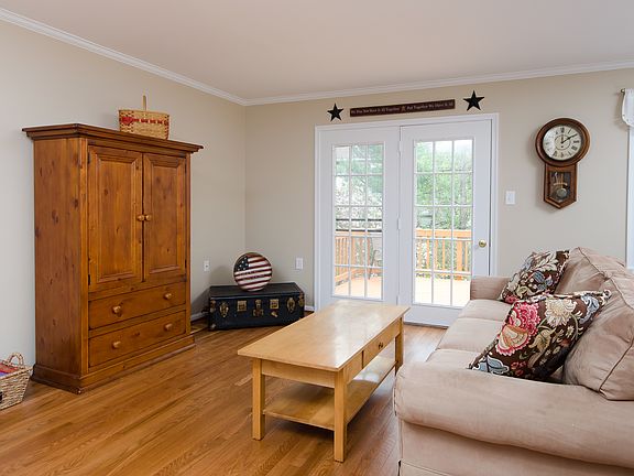 4th image of 12401 Eden Ln