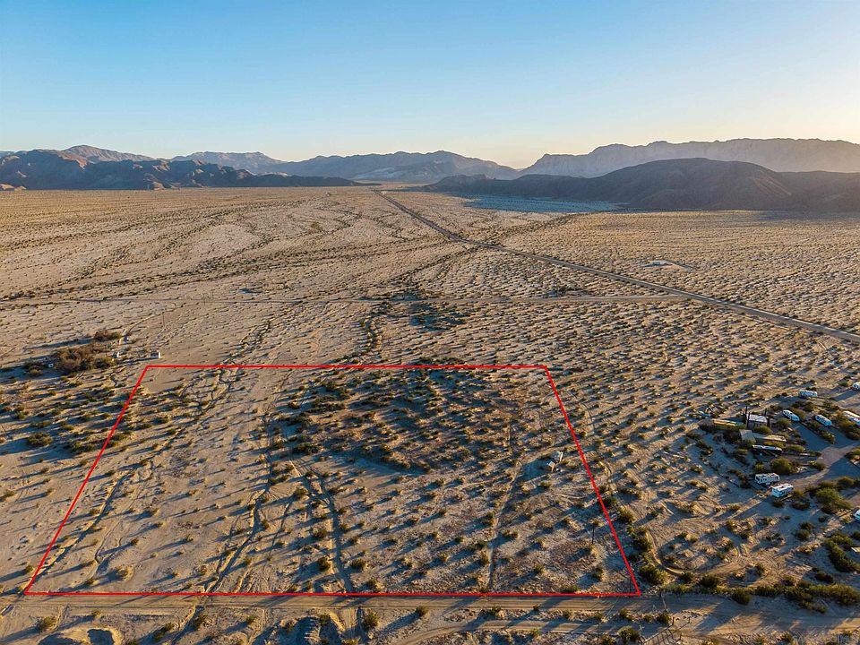 2nd image of Split Mountain Rd #40