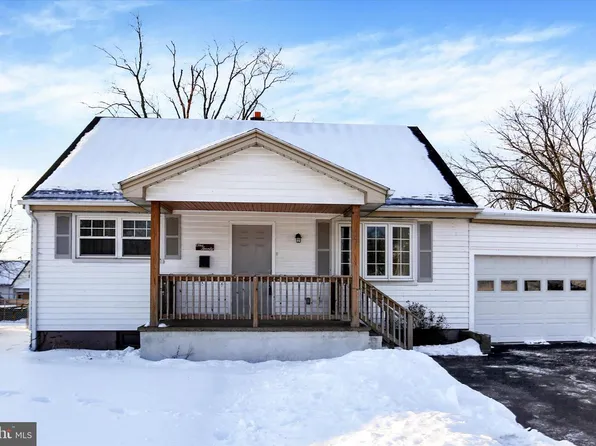 120 Oak Hill Dr, Middletown, PA 17057