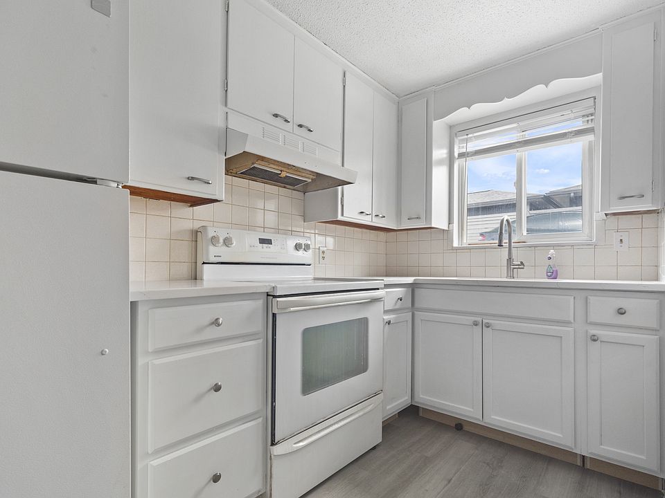1st image of 1613 Kimbark St