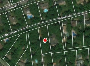 16 Passway Ln, Miller Place, NY 11764