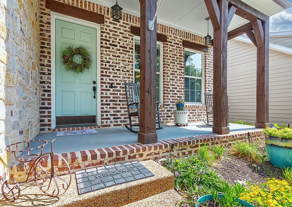 1st image of 1404 Park Hill Ln