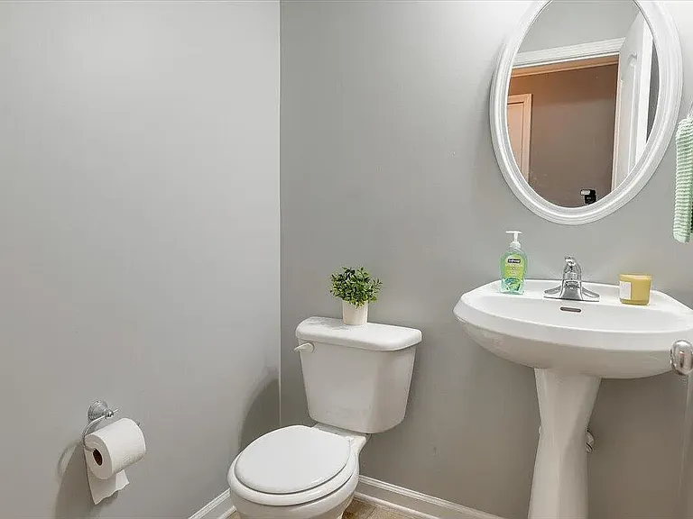 756 Keyes Dr — Photo 22