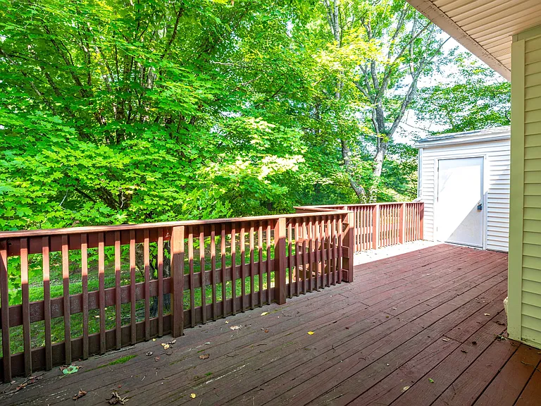 1215 Carriage Park Dr — Photo 30