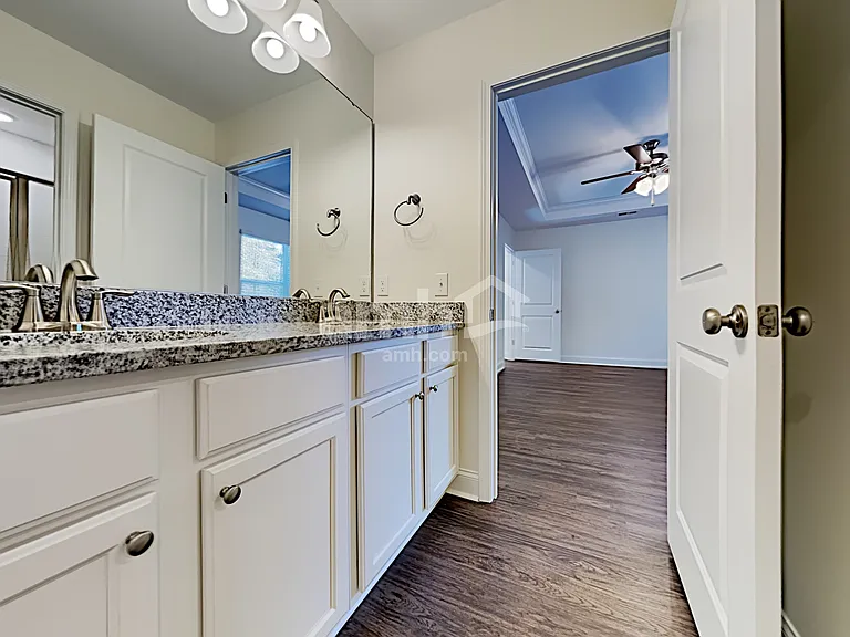149 Blackstone Dr — Photo 9