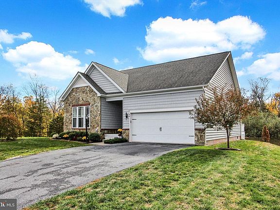4th image of 64 Cooper Ln