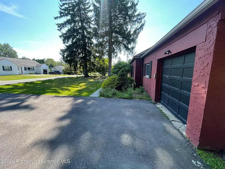 109 Park Dr — Photo 21
