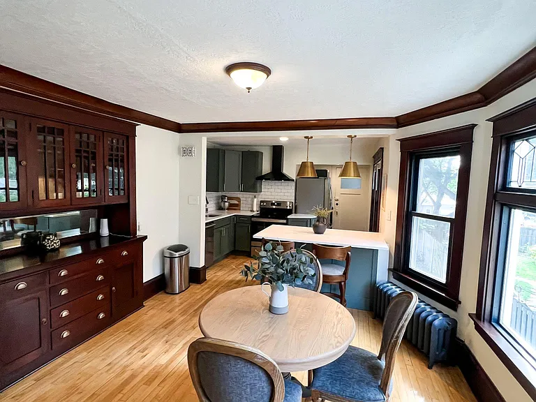 592 Ottawa Ave — Photo 5