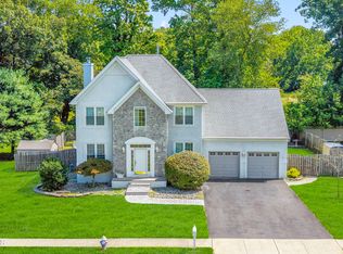 39 Danella Way, Howell, NJ 07731