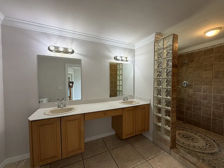 5315 Belrose St — Photo 15