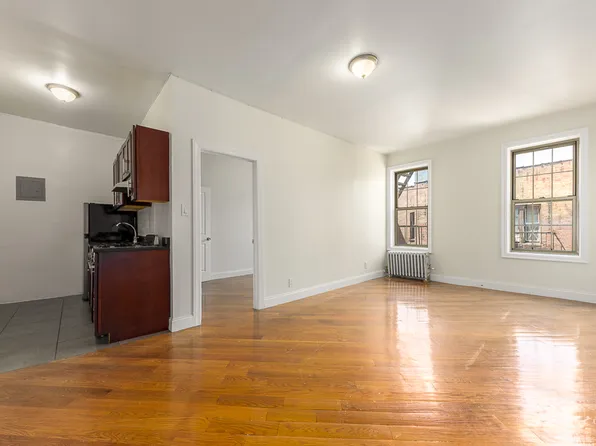 266 Washington Avenue image 2 of 5