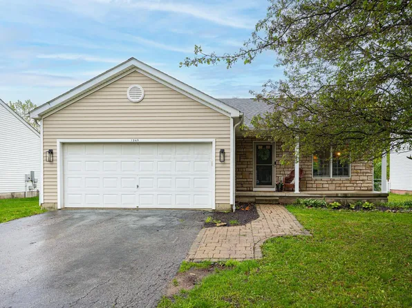 1269 Valley Dr, Marysville, OH 43040