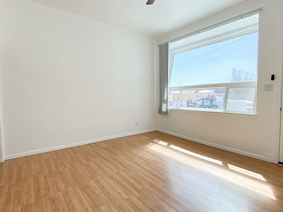 4th image of 321 Pier Ave APT 7