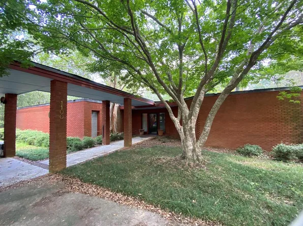 1100 Fox Ridge Rd, Eufaula, AL 36027