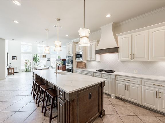 3rd image of 2447 Monarch Terrace Dr