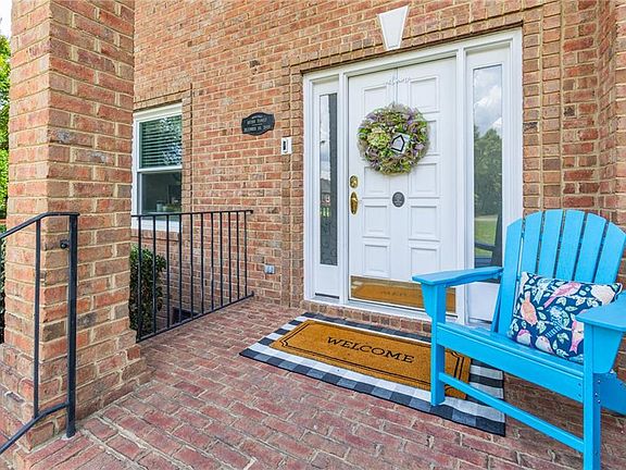 5th image of 2104 Hickory Forest Dr