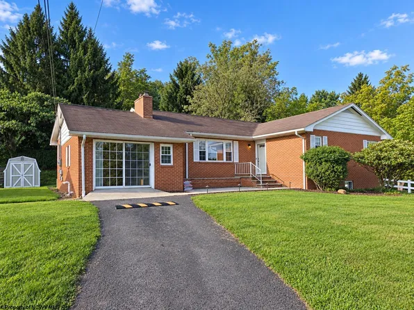 129 Lexington Ave, Westover, WV 26501