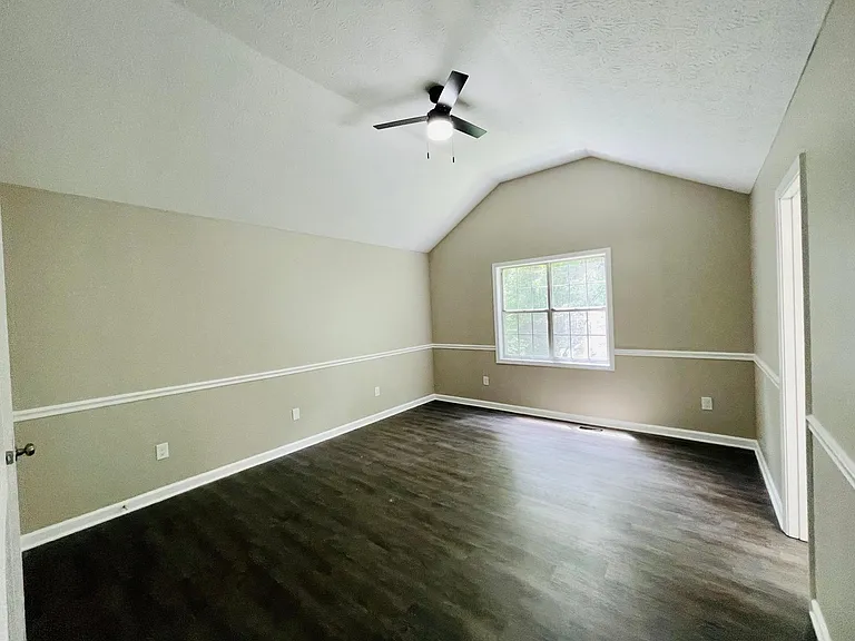 4215 New Towne Dr — Photo 8