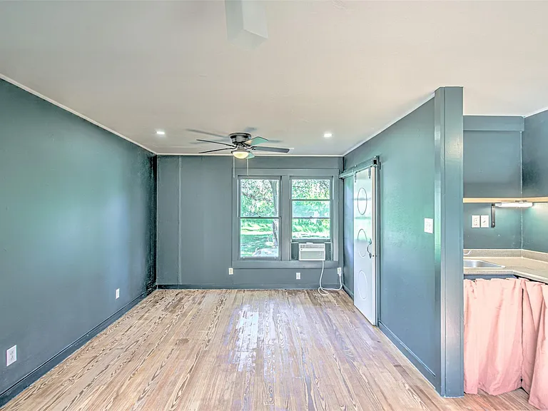 1918 Berkeley Ave #C — Photo 9