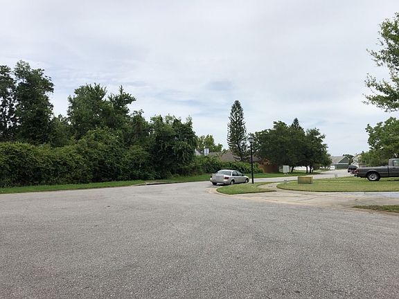 5th image of 1007 Chambord Ct