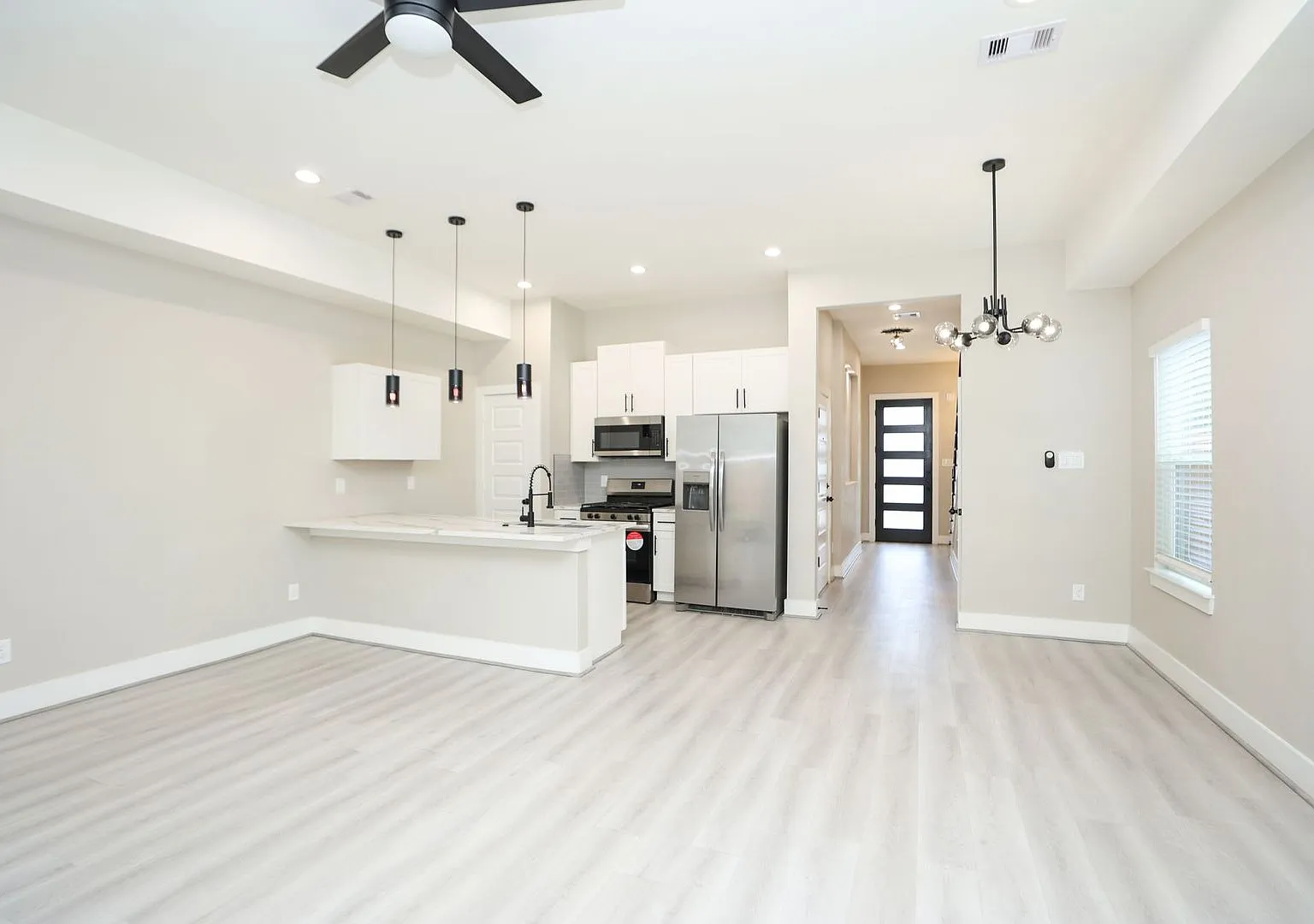 3126 Erica Ln — Photo 4