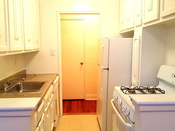 3rd image of 14241 41st Ave APT 601