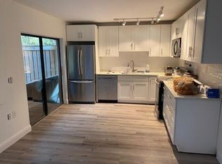206 2nd Ln, Palm Beach Gardens, FL 33418