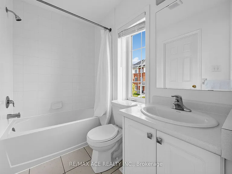 35 Turnerbury Ave — Photo 20