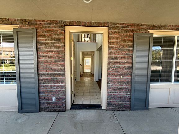 3rd image of 2566 Greystone Dr