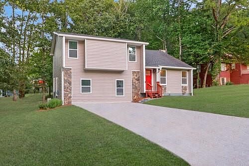 3rd image of 3480 Valley Chase Ct