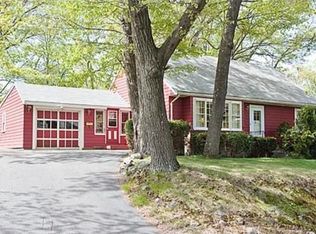 10 Laurel Hill Ln, Winchester, MA 01890