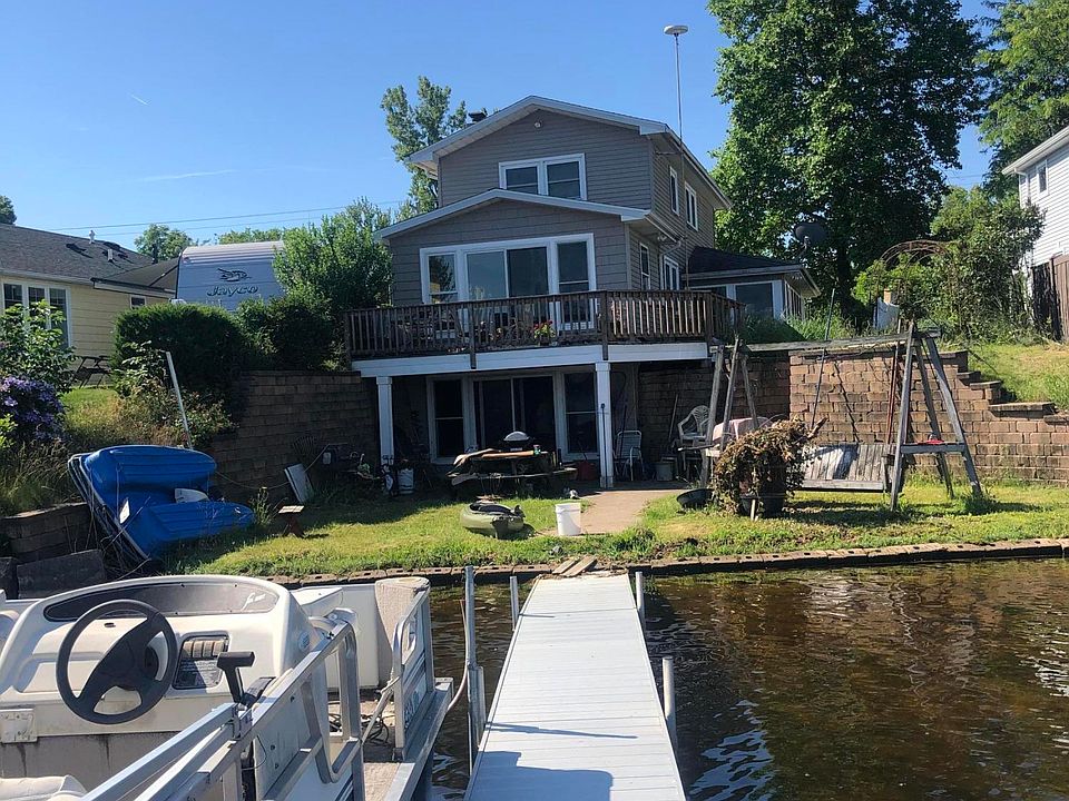 2nd image of 569 Harrington Rd